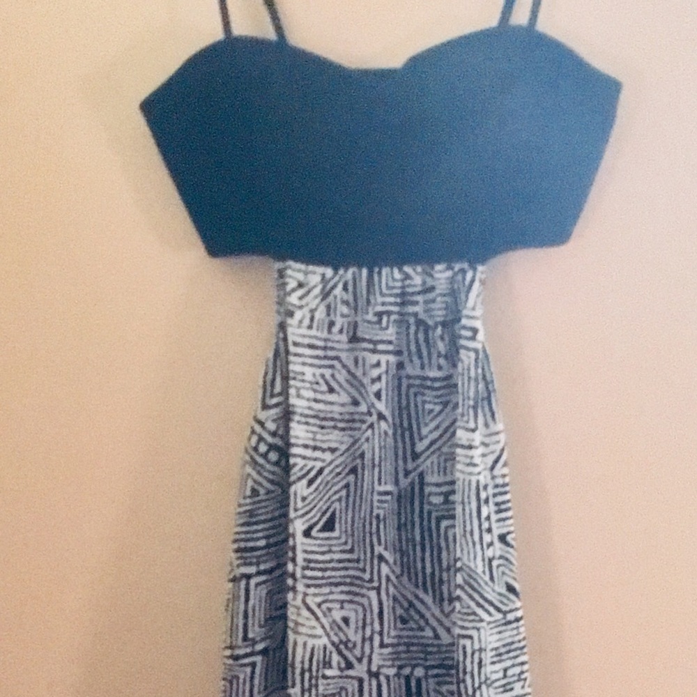 Asymmetrical print maxi, small, beautiful cutouts